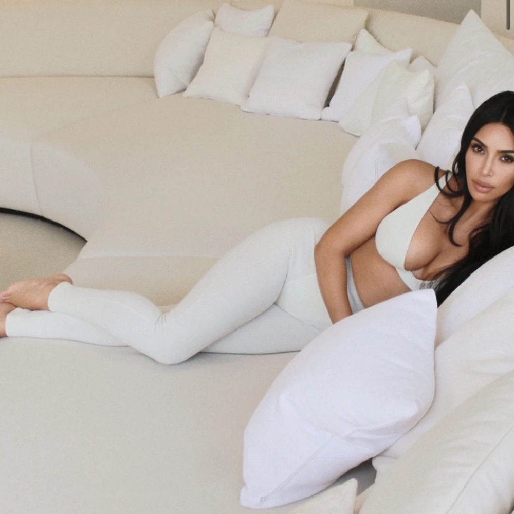NEVER WORN skims leggings